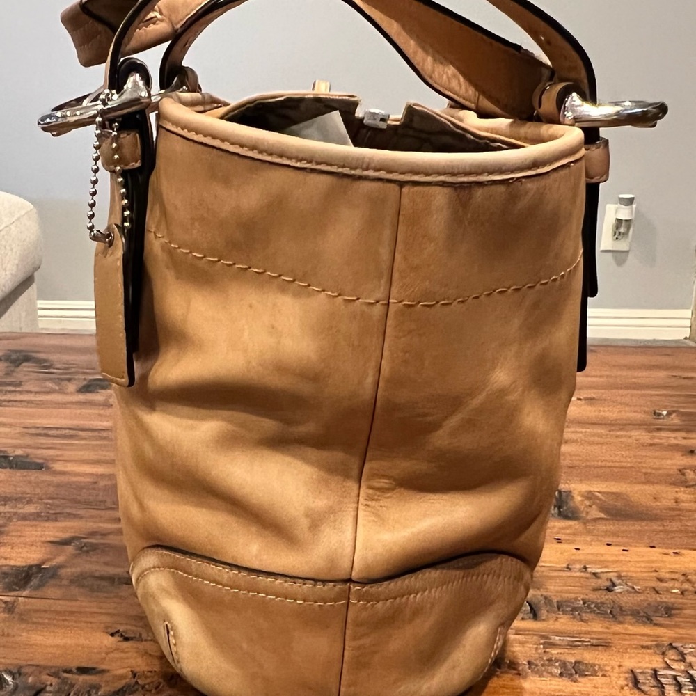 COACH 9544 SOHO BRITISH TAN LEATHER M SHOULDER HOBO - Picture 7 of 9